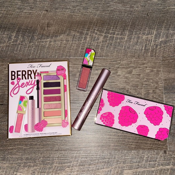 New! Too Faced set - Picture 2 of 9